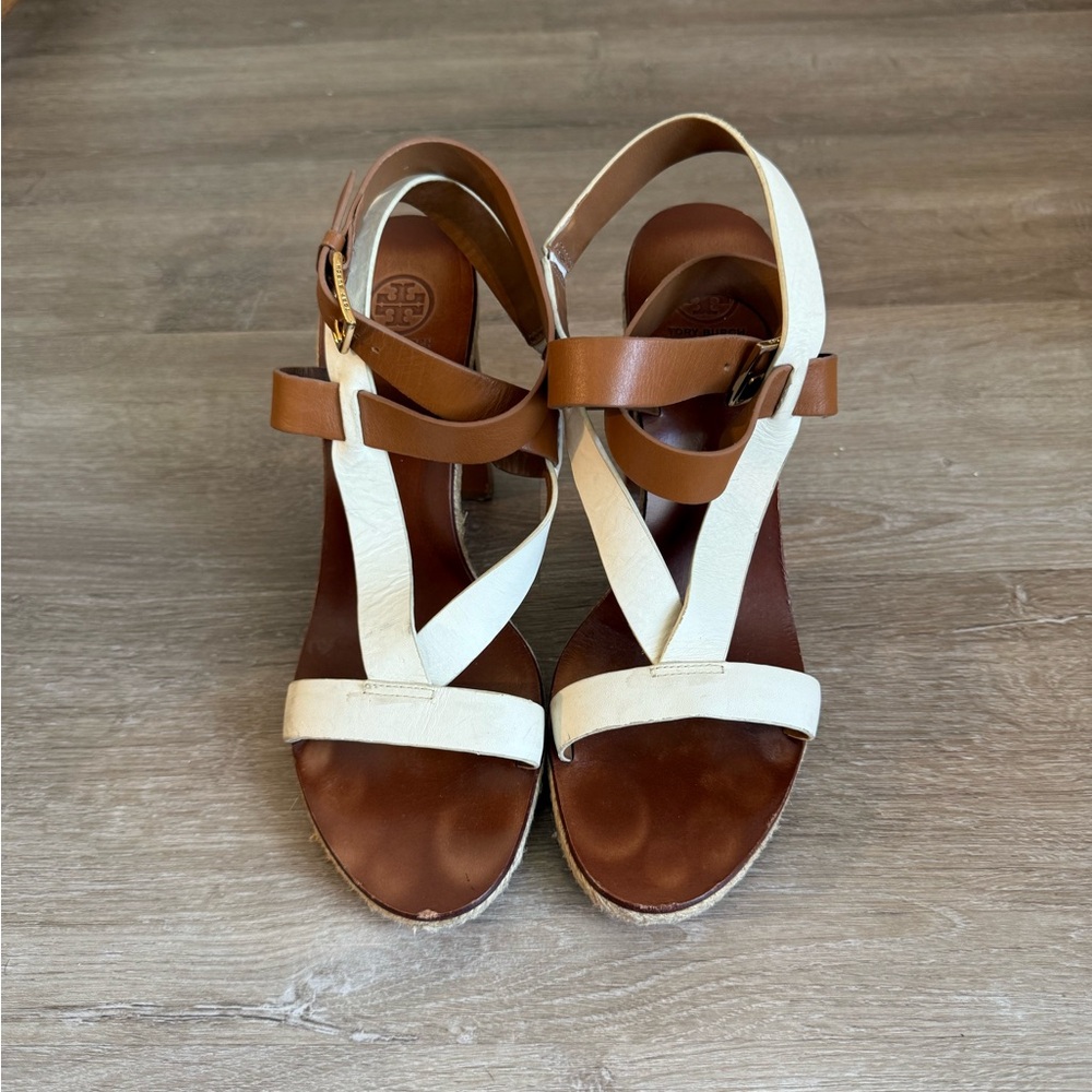 $325 Tory Burch Marabella leather Brown and Cream Sandals